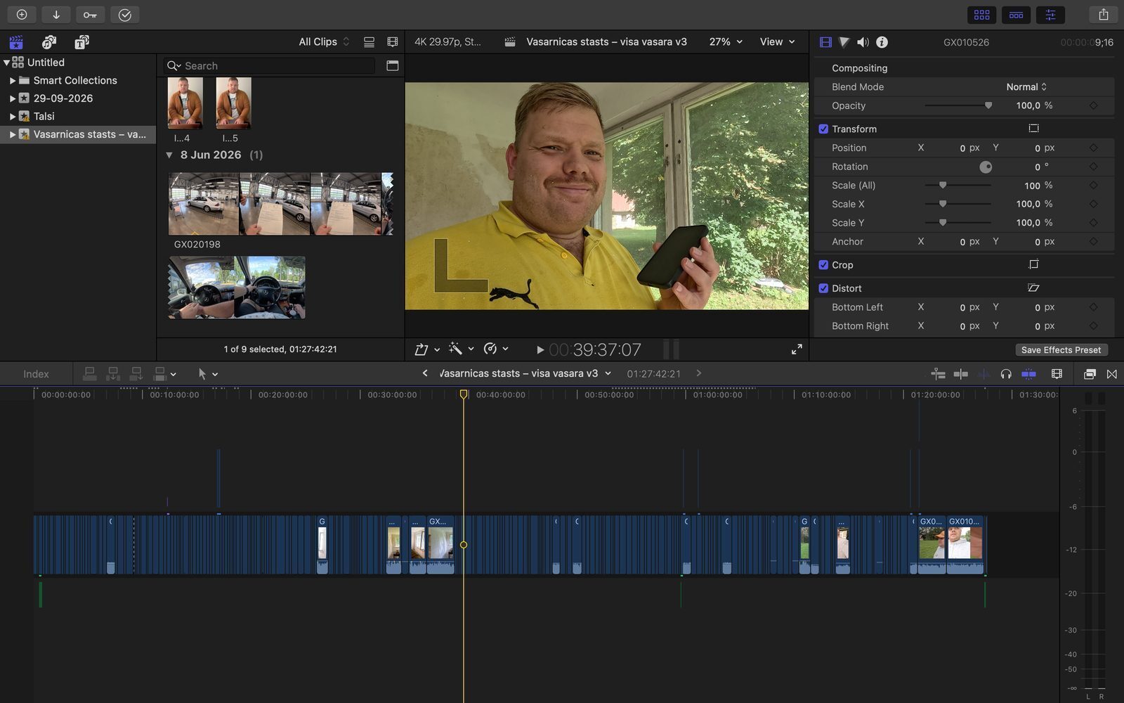 Final Cut Pro ar atvērtu Vasarnīcas stāsta projektu un pilnu laika joslu